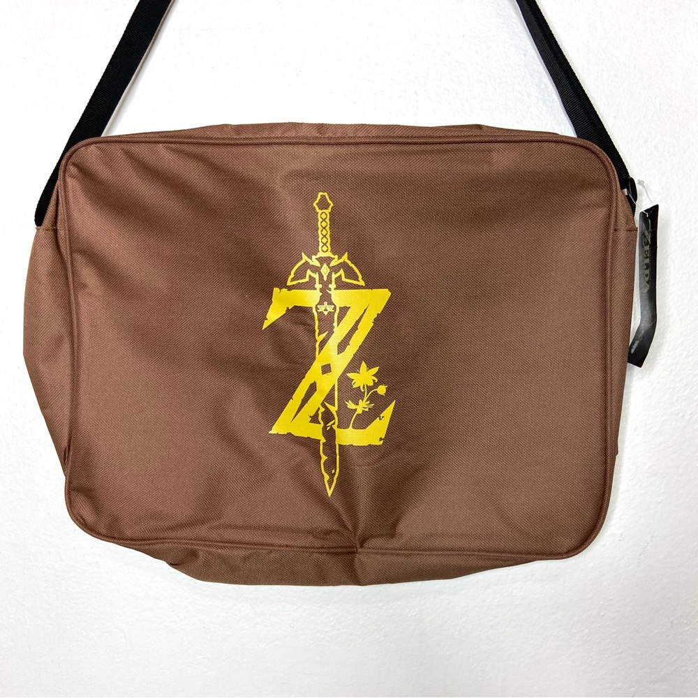 NWT The Legend of Zelda Breath of the Wild Nintendo Messenger Computer Bag